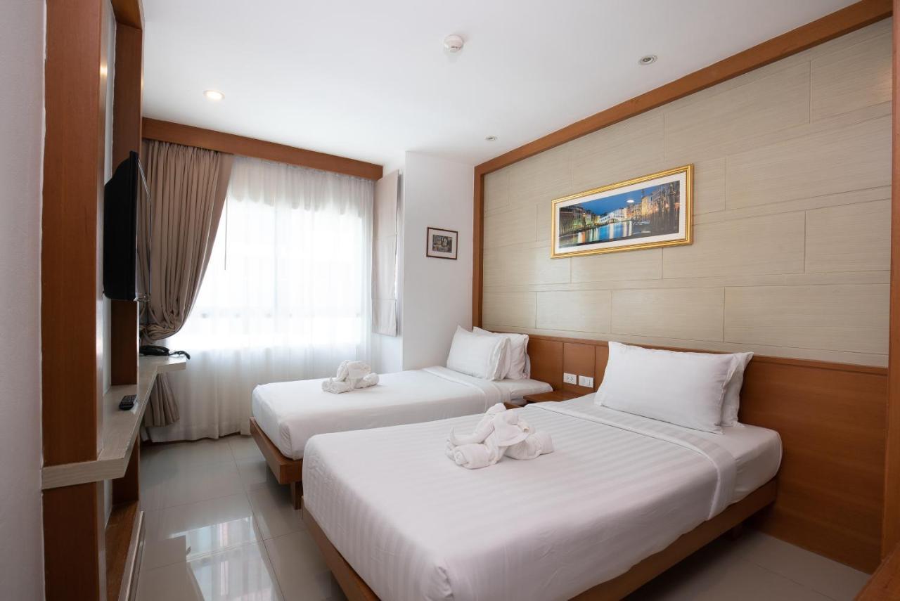 The Patong Center Hotel Extérieur photo
