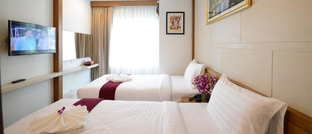 The Patong Center Hotel Extérieur photo