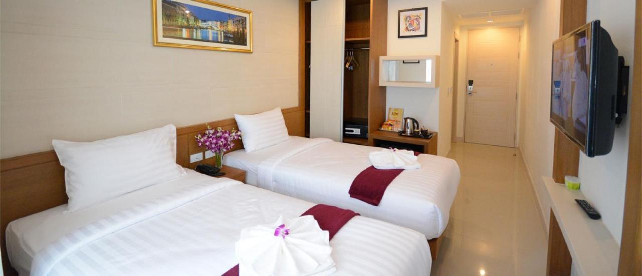 The Patong Center Hotel Extérieur photo