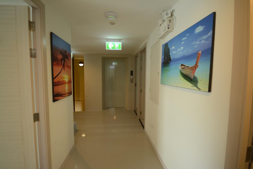 The Patong Center Hotel Extérieur photo